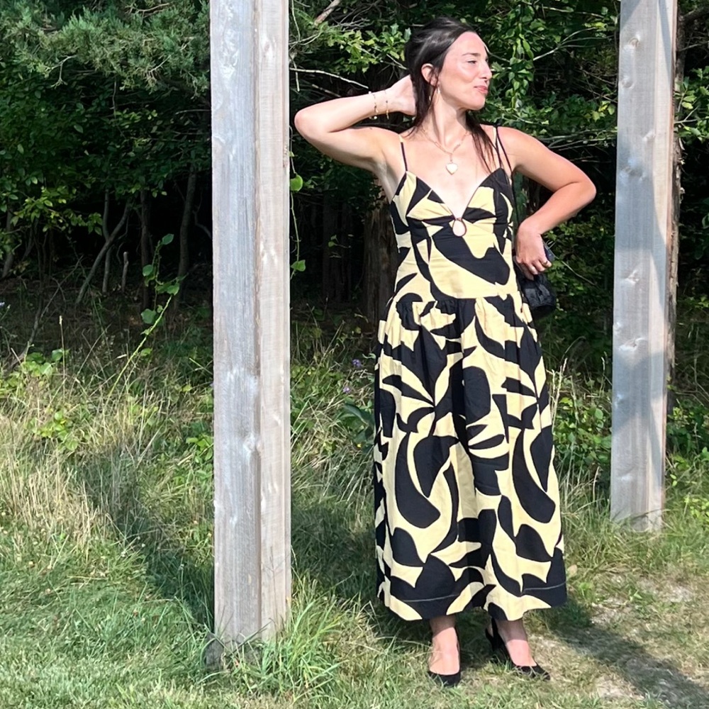 Elegant Black and Yellow Midi Dress